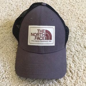 North face trucker hat